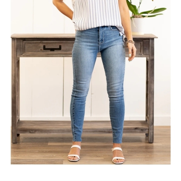 Cello Ruby High Rise Cut Hem Skinny - Picture 1 of 8